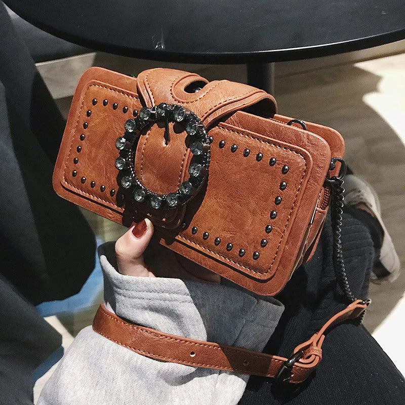 Kvinders Crossbody Taske med Vintage Spænde og Tidløst Design 4