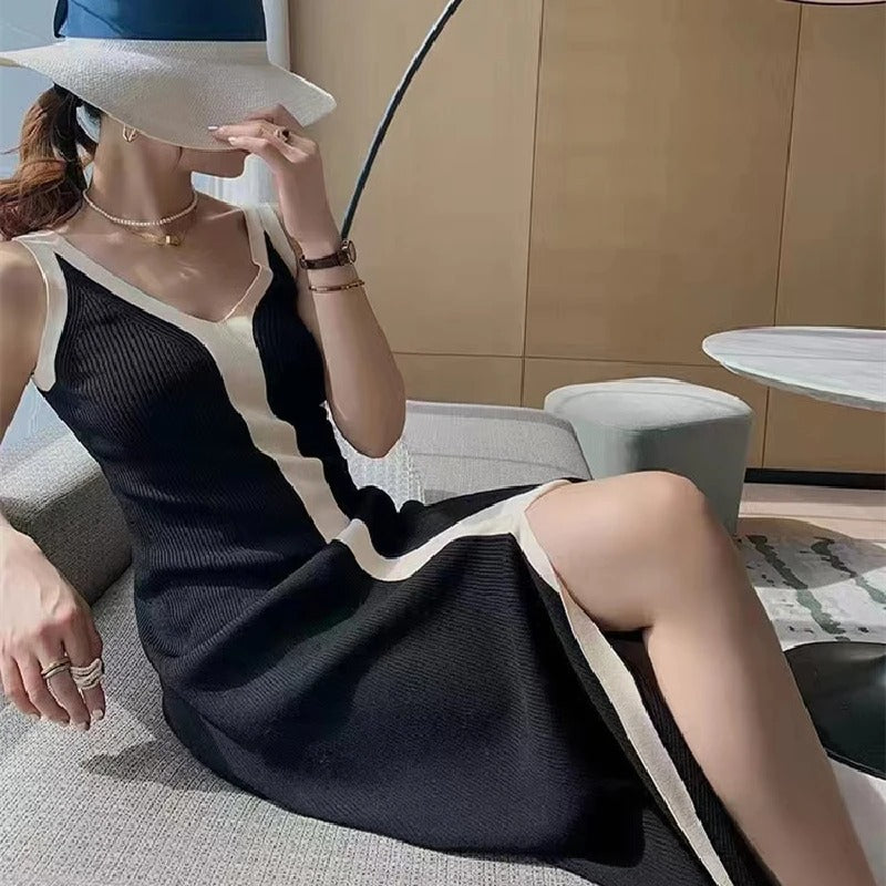 Ærmeløs strikkjole med V-hals til kvinder