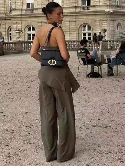 Top med halterneck og lige bukser til kvinder