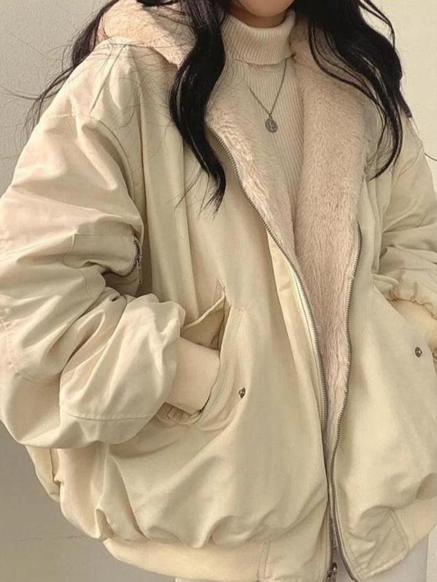 Dame Oversized Vinterjakke Med Lynlås og Ribbede Detaljer 3