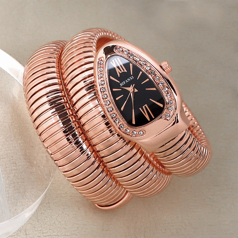 Dameur Med Quartz Urværk Og Sammenflettet Metalarmbånd 12