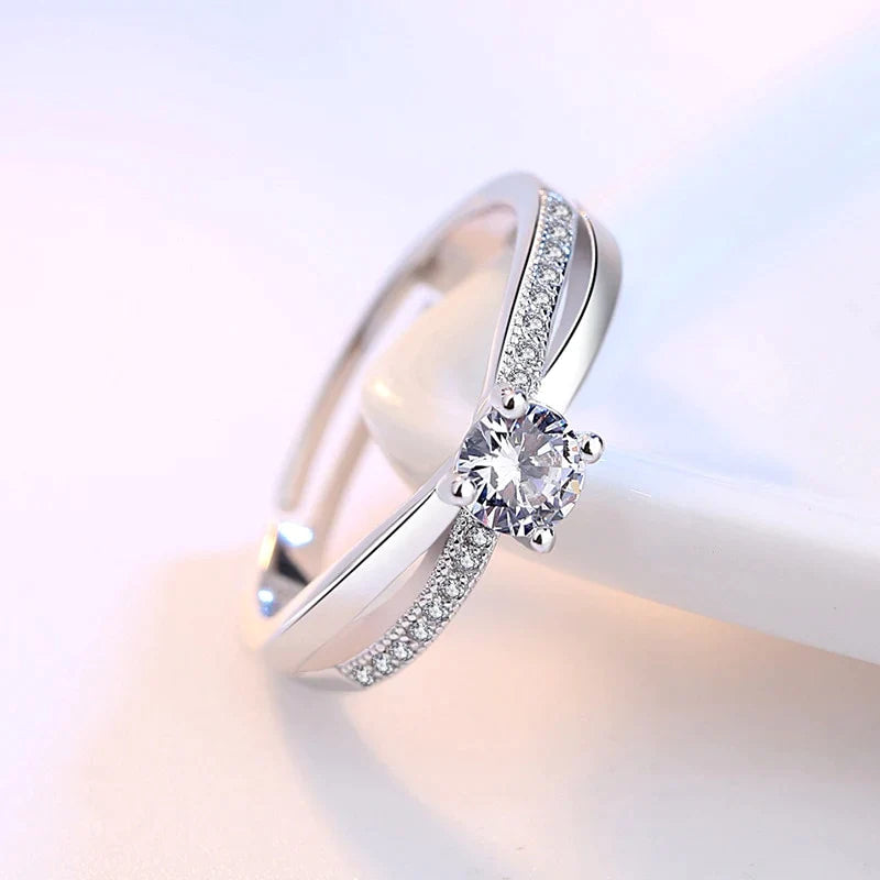Justerbar forlovelsesring