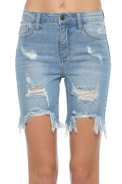 Kvinders Bermuda Shorts med Ujævnt Kant i Lys Denim 3
