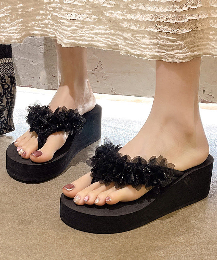 Kvinders Boho Platform Flip Flops med Blomsterdetaljer 1