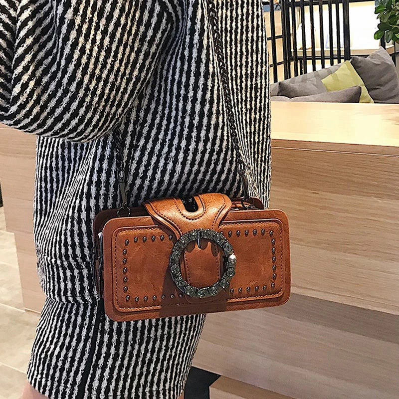 Kvinders Crossbody Taske med Vintage Spænde og Tidløst Design 6