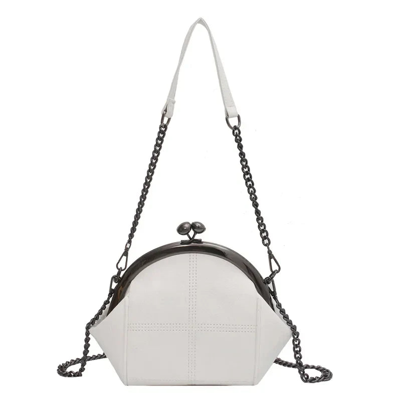 Dame Crossbody Taske med Kædedetaljer PU-Læder Kompakt Design 5