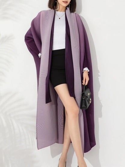 Plisseret trenchcoat med gradient til kvinder