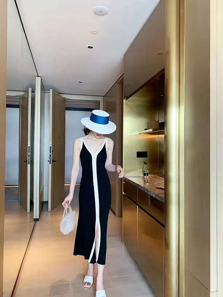 Ærmeløs strikkjole med V-hals til kvinder