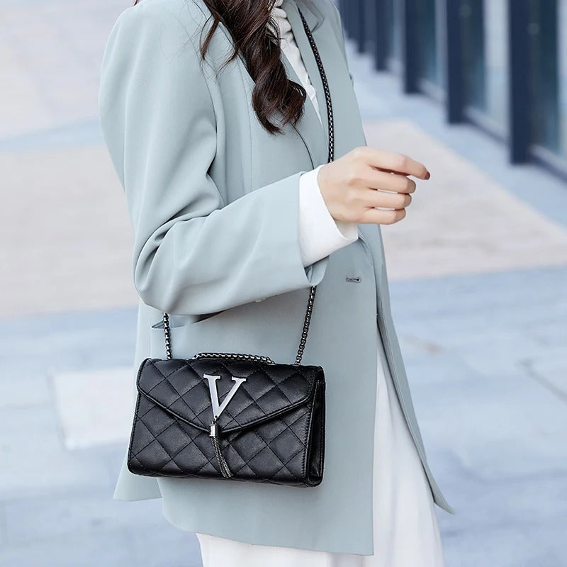 Luksus quiltet crossbody-taske med kvast